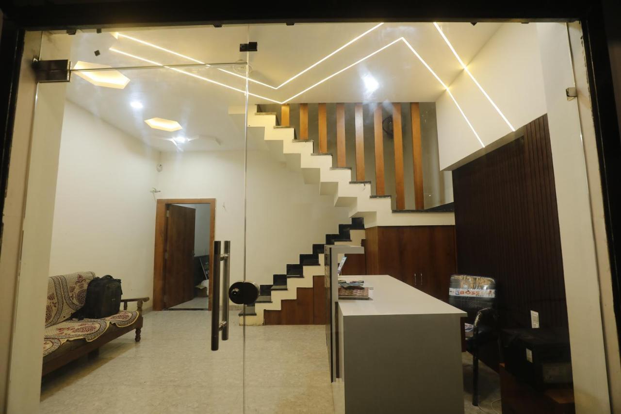Hotel Garima Ujjain Εξωτερικό φωτογραφία
