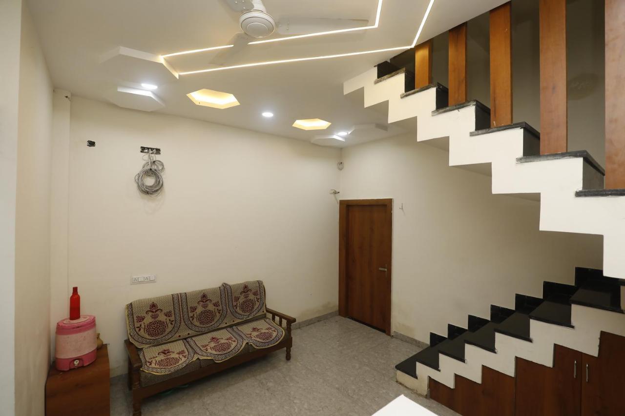 Hotel Garima Ujjain Εξωτερικό φωτογραφία